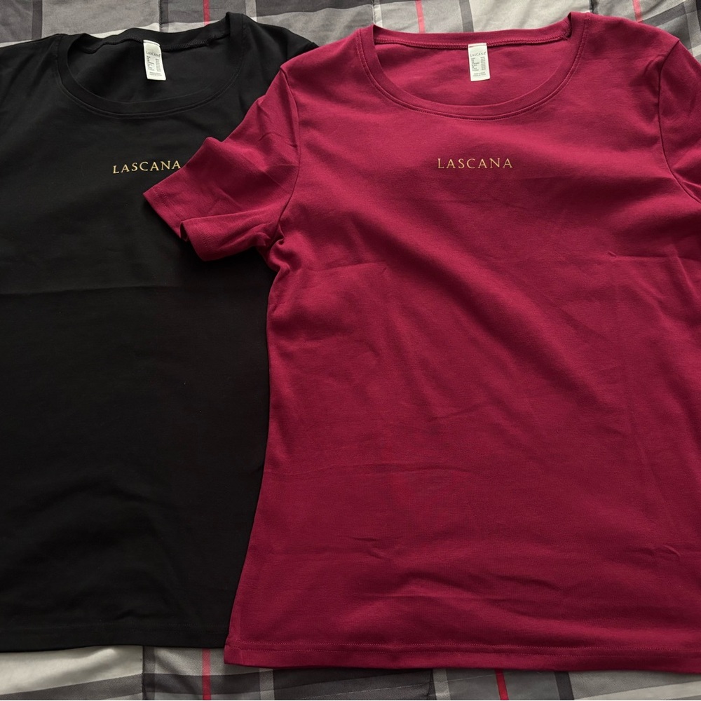 LASCANA Women's Short Sleeve Tees - Black and burgundy